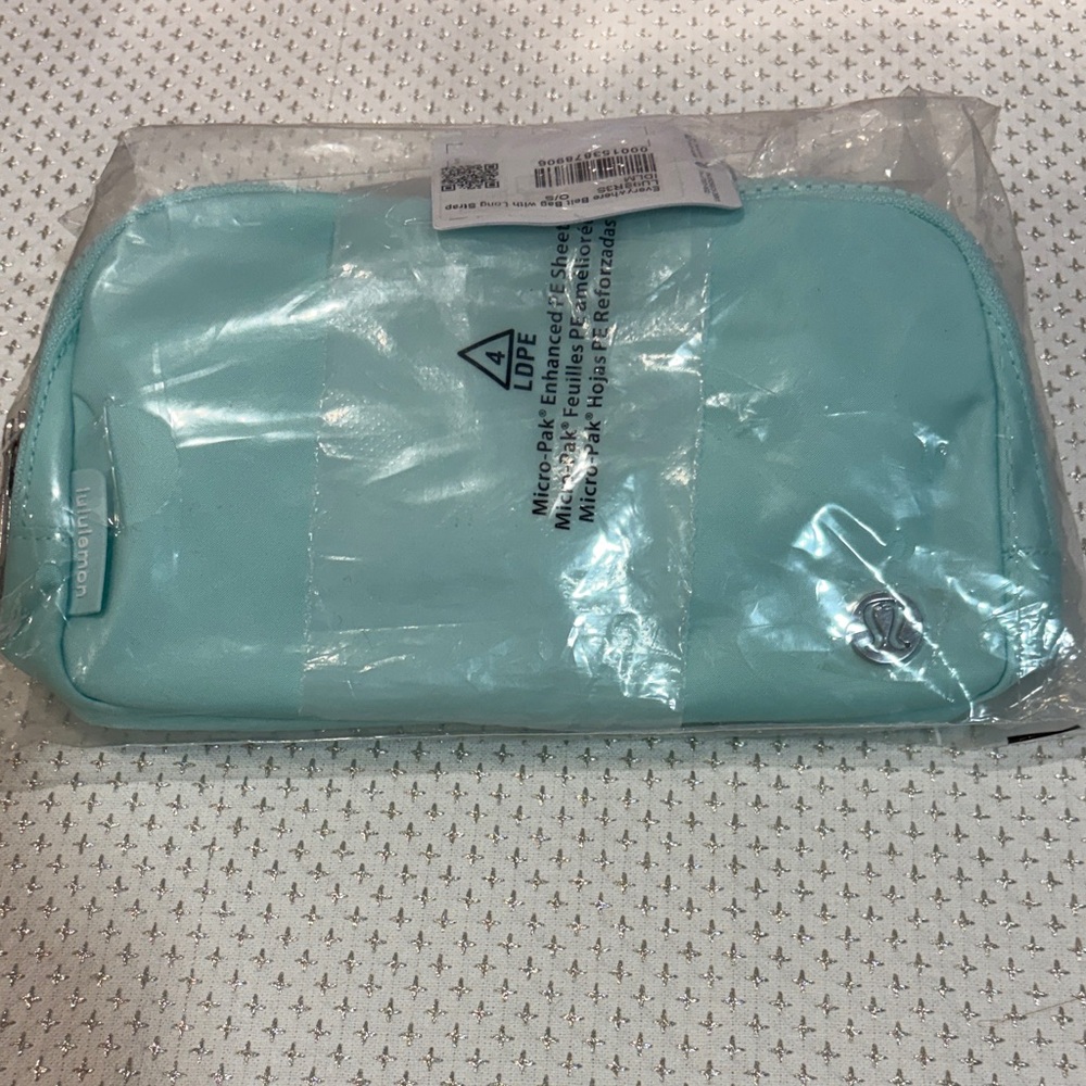 Aqua Cosmetic Pouch